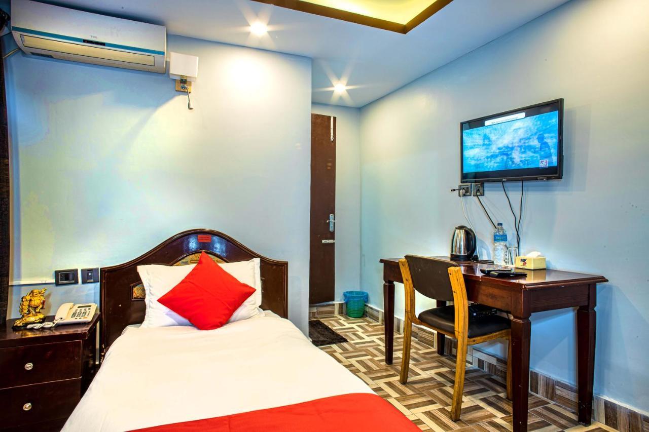 Hotel Bnb Mhepi Kathmandu Bagian luar foto