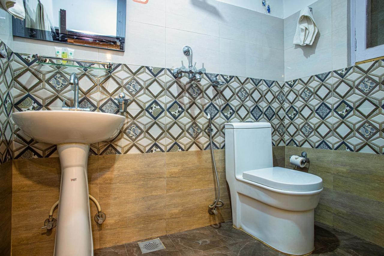 Hotel Bnb Mhepi Kathmandu Bagian luar foto