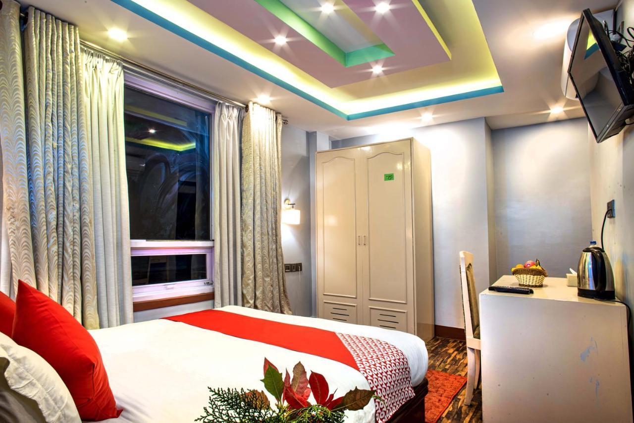 Hotel Bnb Mhepi Kathmandu Bagian luar foto